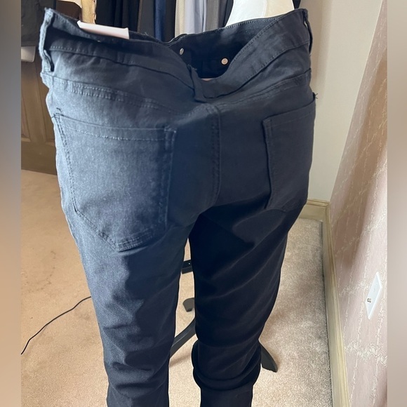 Hybrid & Company Stretch Black Denim Jeans Size  L NWT - Picture 5 of 5